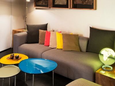 Maxim Folies Hotel